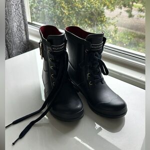 Brand new Tommy Hilfiger rain boots!! Super cute for fall!